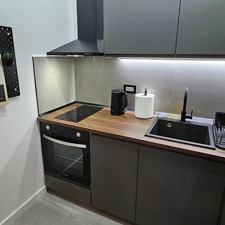 Nora Lux 贝尔格莱德